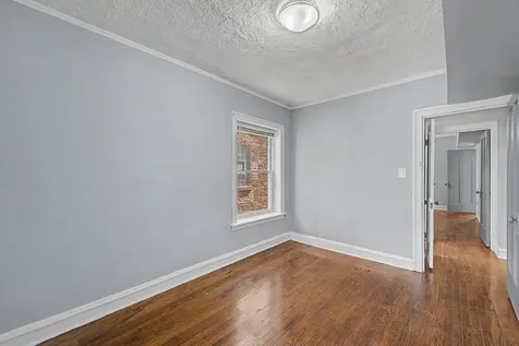 10724 South Avenue C Chicago IL 60617