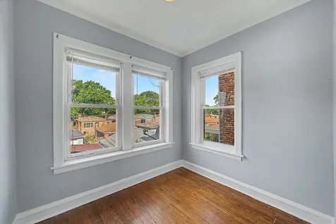 10724 South Avenue C Chicago IL 60617