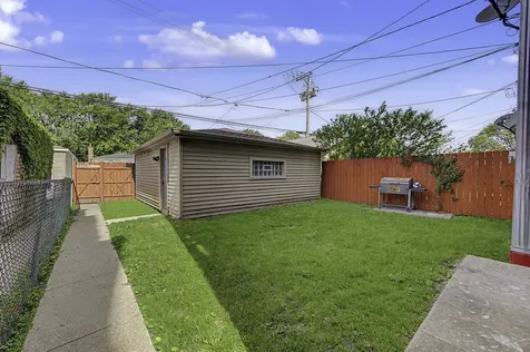 10724 South Avenue C Chicago IL 60617