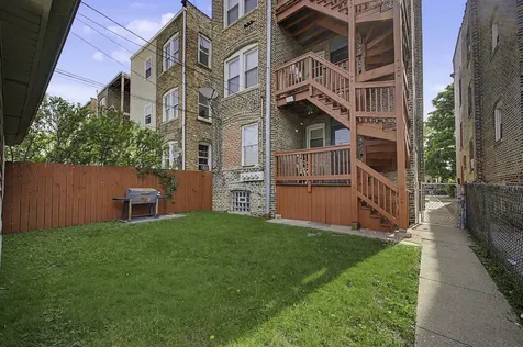 10724 South Avenue C Chicago IL 60617