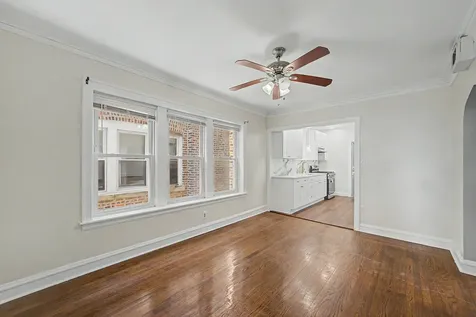10724 South Avenue C Chicago IL 60617