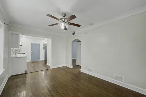 10724 South Avenue C Chicago IL 60617