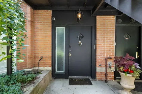 2124 North Sedgwick Street Chicago IL 60614