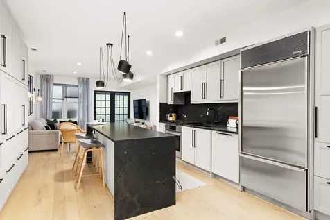 2124 North Sedgwick Street Chicago IL 60614