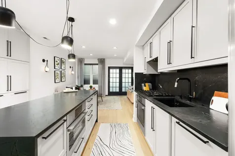 2124 North Sedgwick Street Chicago IL 60614