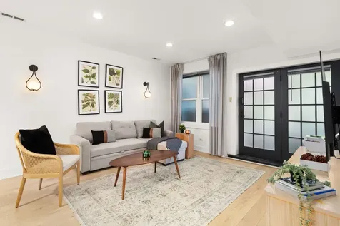 2124 North Sedgwick Street Chicago IL 60614