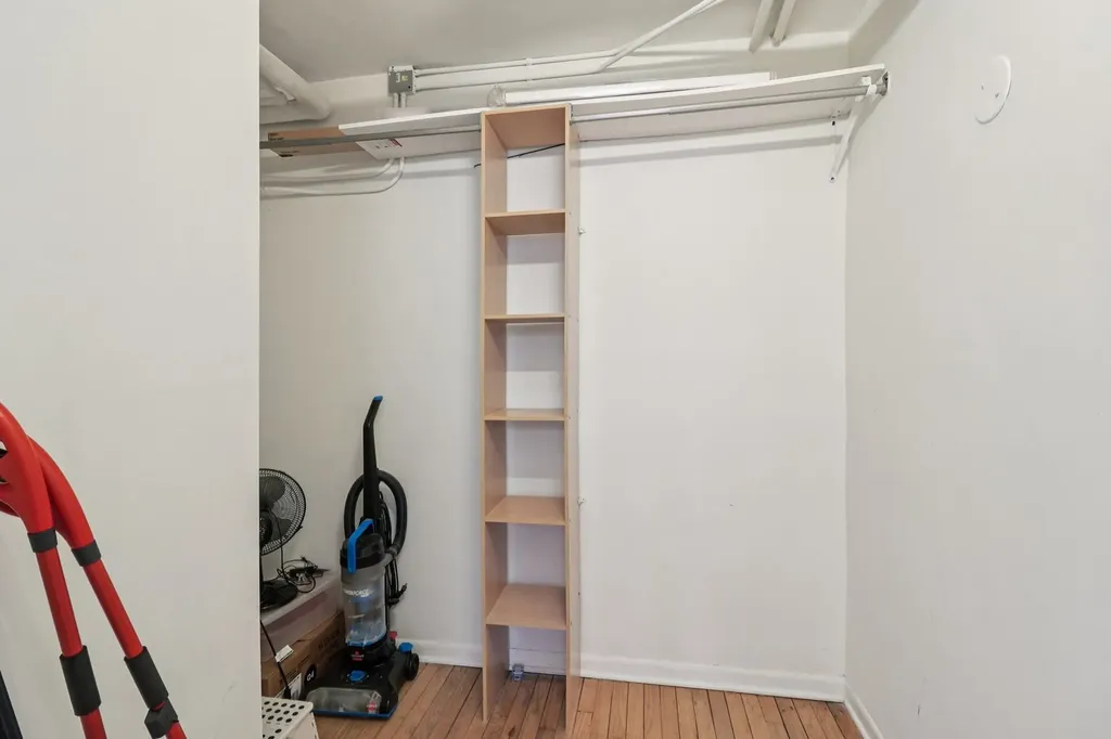5325 North Francisco Avenue Chicago IL 60625
