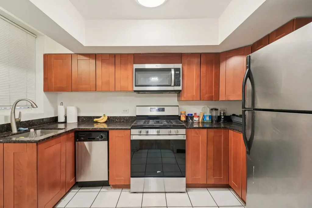 5325 North Francisco Avenue Chicago IL 60625