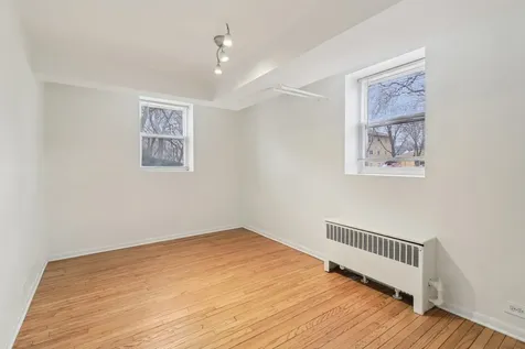 5325 North Francisco Avenue Chicago IL 60625
