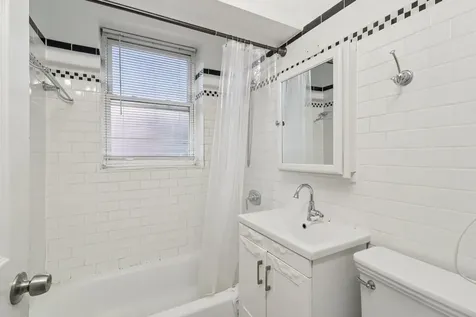 5325 North Francisco Avenue Chicago IL 60625