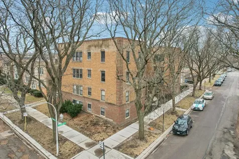 5325 North Francisco Avenue Chicago IL 60625