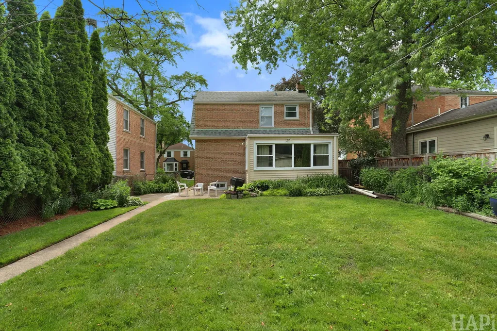 8217 Laramie Avenue Skokie IL 60077