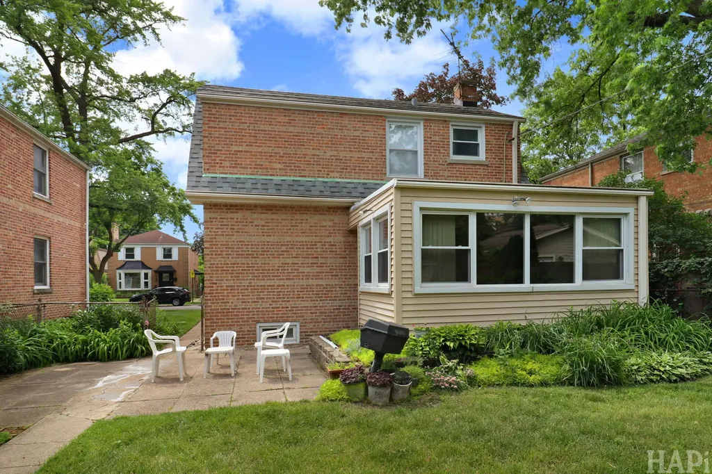 8217 Laramie Avenue Skokie IL 60077