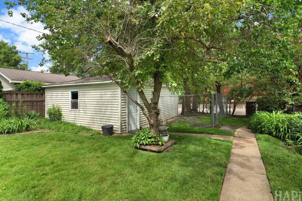 8217 Laramie Avenue Skokie IL 60077