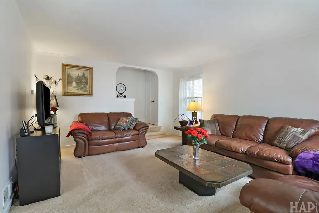 8217 Laramie Avenue Skokie IL 60077