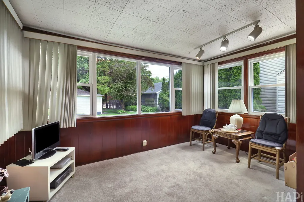 8217 Laramie Avenue Skokie IL 60077