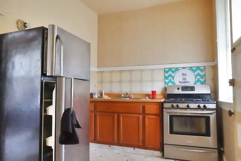 7321 South Stewart Avenue Chicago IL 60621