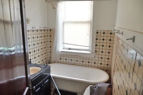 7321 South Stewart Avenue Chicago IL 60621