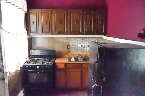 7321 South Stewart Avenue Chicago IL 60621