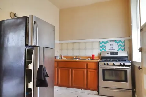 7321 South Stewart Avenue Chicago IL 60621