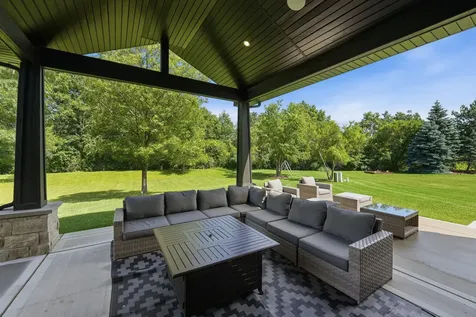 7812 Northwoods Drive Frankfort IL 60423