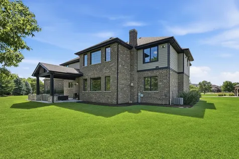 7812 Northwoods Drive Frankfort IL 60423