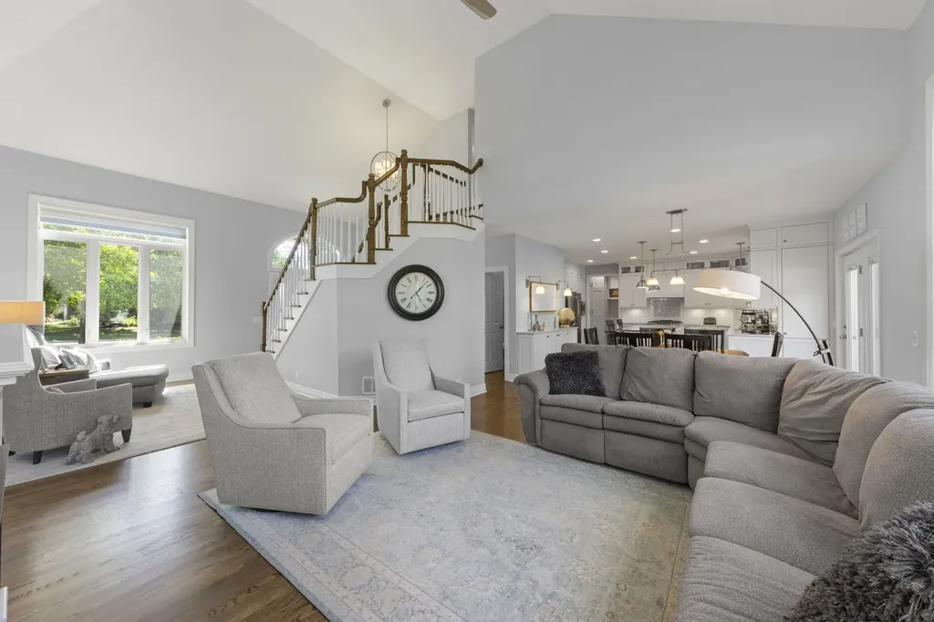 2367 Angela Lane Aurora IL 60502
