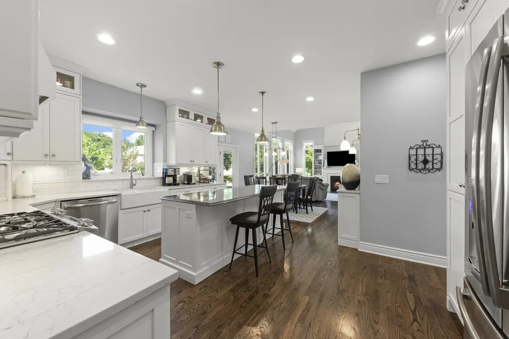 2367 Angela Lane Aurora IL 60502