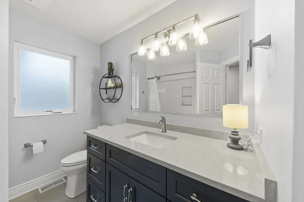 2367 Angela Lane Aurora IL 60502
