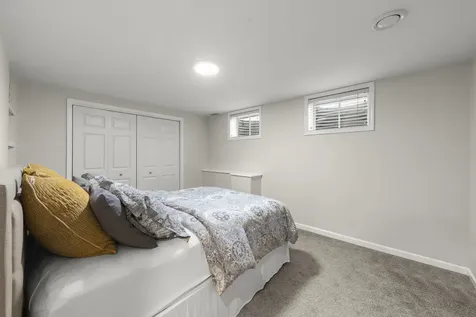 2367 Angela Lane Aurora IL 60502