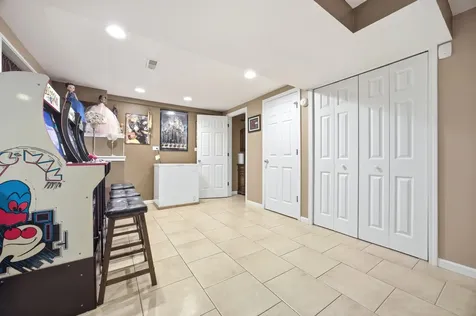 1447 Mackenzie Lane Elgin IL 60120