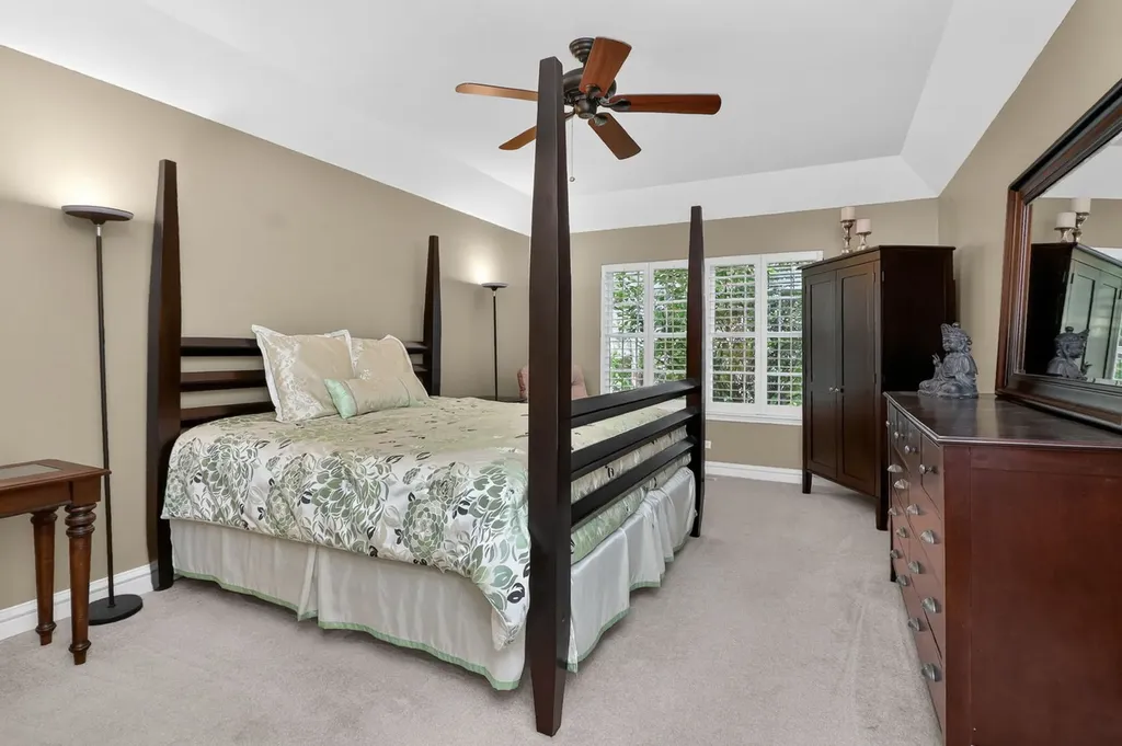 7940 Ashbrook Court Darien IL 60561