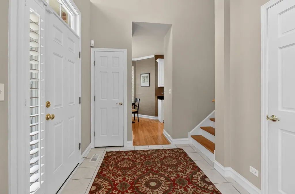 7940 Ashbrook Court Darien IL 60561