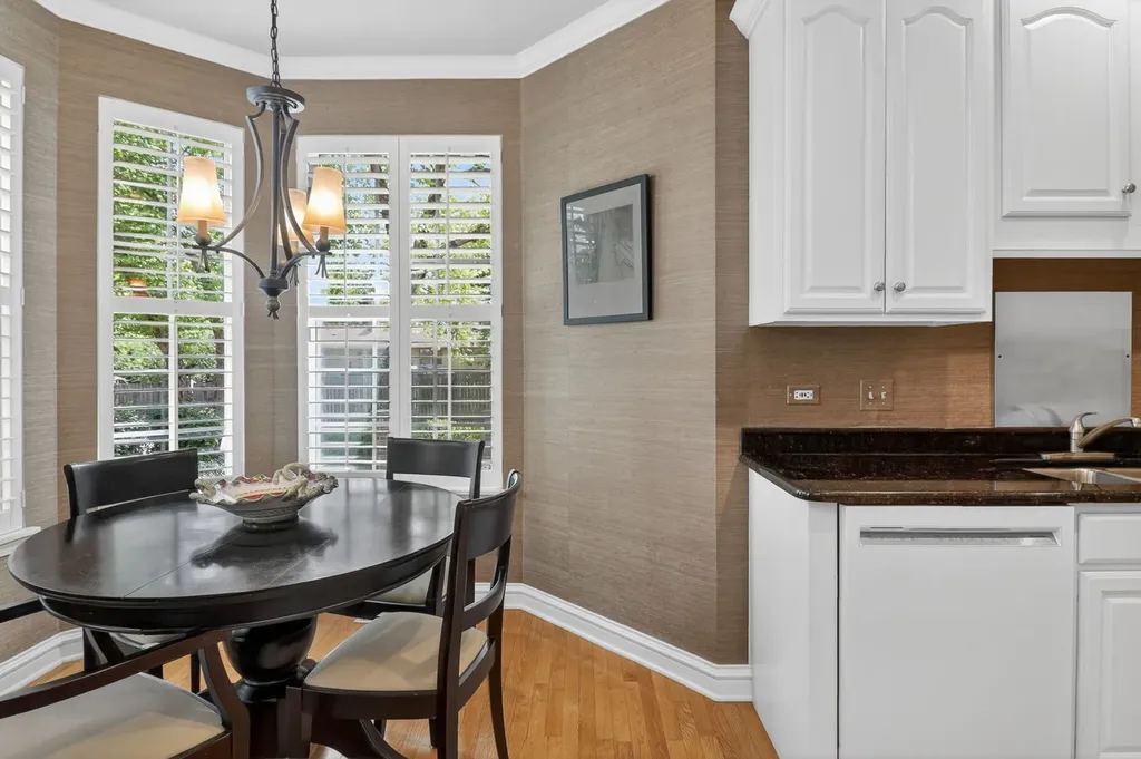 7940 Ashbrook Court Darien IL 60561