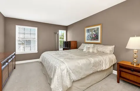 7940 Ashbrook Court Darien IL 60561