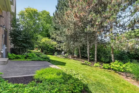 7940 Ashbrook Court Darien IL 60561