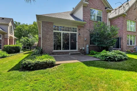 7940 Ashbrook Court Darien IL 60561