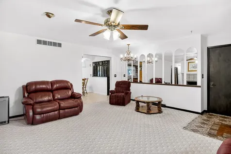 106 Superior Avenue Machesney Park IL 61115