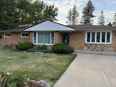 106 Superior Avenue Machesney Park IL 61115