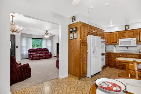 106 Superior Avenue Machesney Park IL 61115