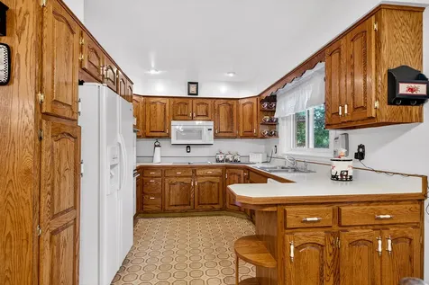 106 Superior Avenue Machesney Park IL 61115