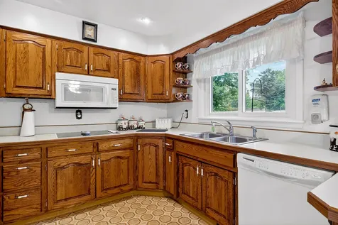 106 Superior Avenue Machesney Park IL 61115
