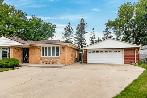 106 Superior Avenue Machesney Park IL 61115