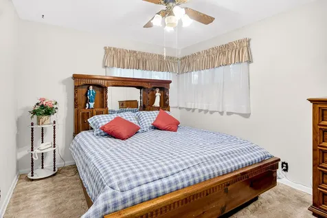 106 Superior Avenue Machesney Park IL 61115