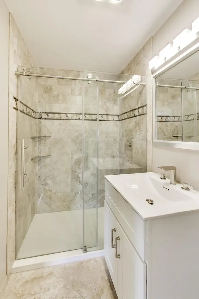 6301 North Sheridan Road Chicago IL 60660