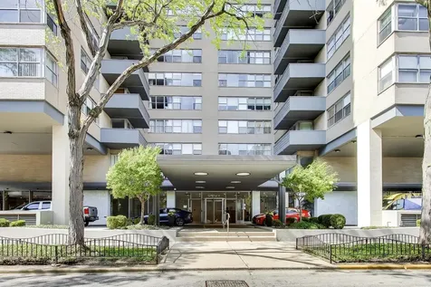 6301 North Sheridan Road Chicago IL 60660
