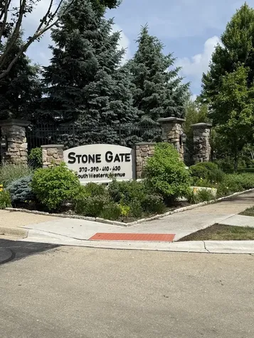 390 South Western Avenue Des Plaines IL 60016