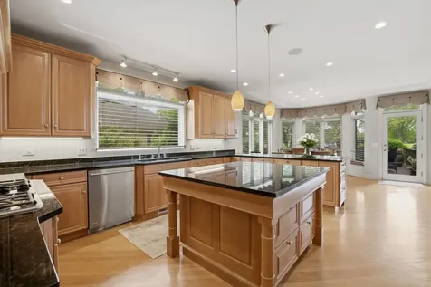 809 Edgemont Lane Park Ridge IL 60068