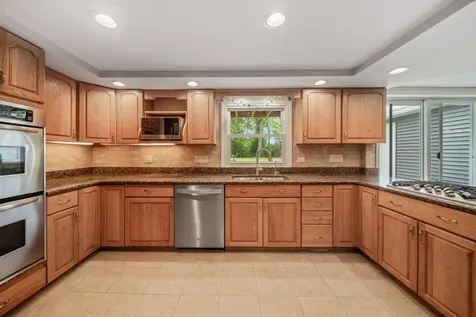 1530 Central Avenue Deerfield IL 60015