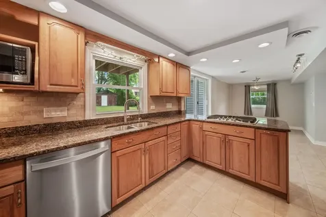1530 Central Avenue Deerfield IL 60015
